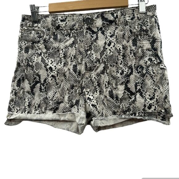 Kut From The Kloth‎ Gidget Snake Print High Rise Fray Hem Shorts Size 8 - Picture 2 of 9